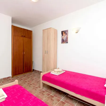 Montenegro - Utjeha - Tito Villa Apartmán *